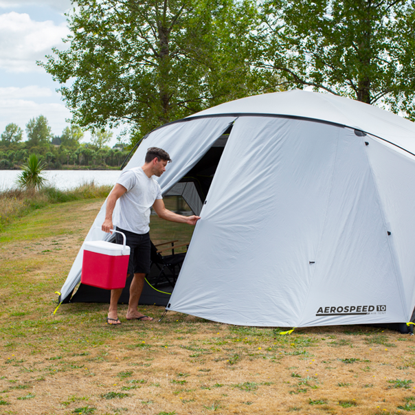 P4 Aerospeed 10 001 Key Feature Rear Access