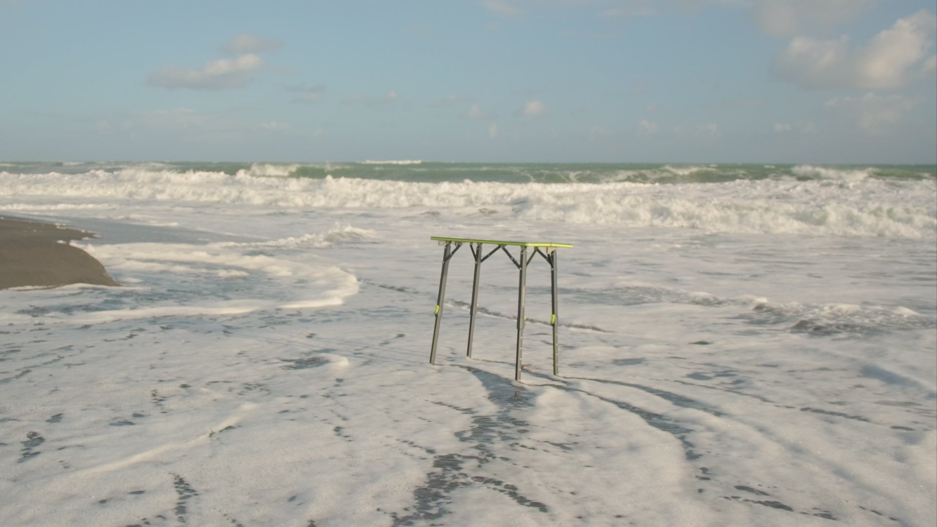Charger la vidéo: Zempire Hexolite 60 camping table